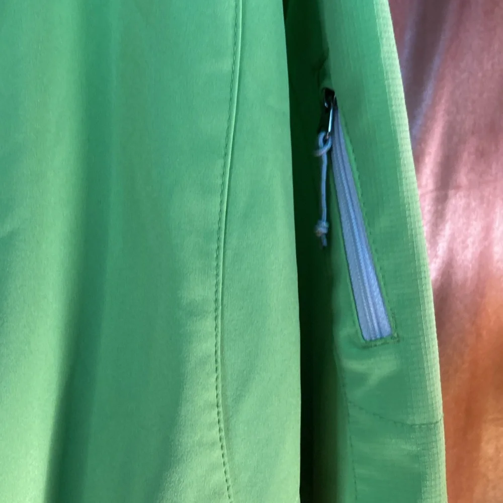 Vintage black diamond lime green athletic lined‎ jacket with hood. 40” chest L